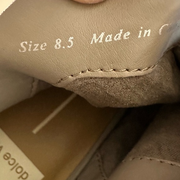 Dolce Vita Tan and Cream Ankle Booties with V-Cut Design - Picture 7 of 7